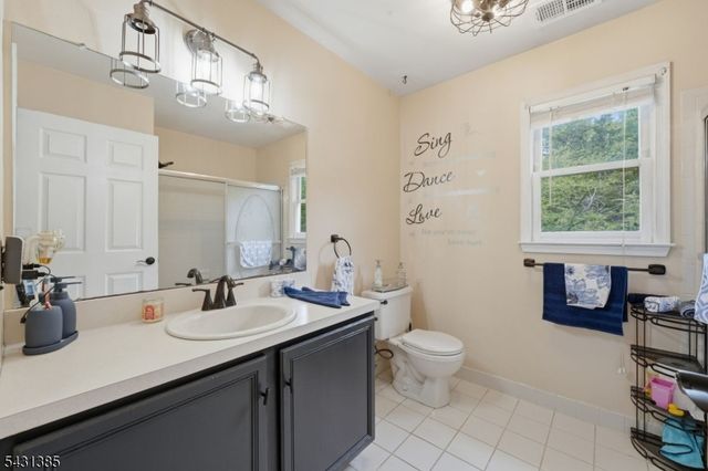 1116 Van Arsdale Dr, Branchburg Twp., NJ 08853