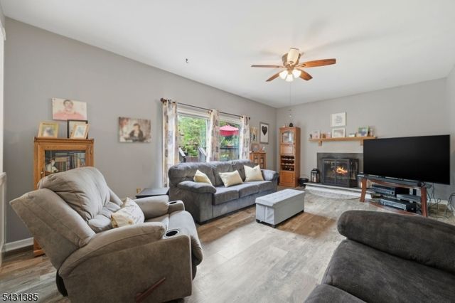 1116 Van Arsdale Dr, Branchburg Twp., NJ 08853