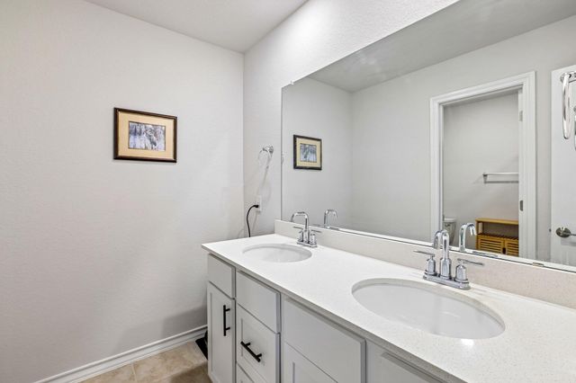 104 Terminus TRL, Liberty Hill, TX 78642