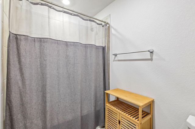 104 Terminus TRL, Liberty Hill, TX 78642