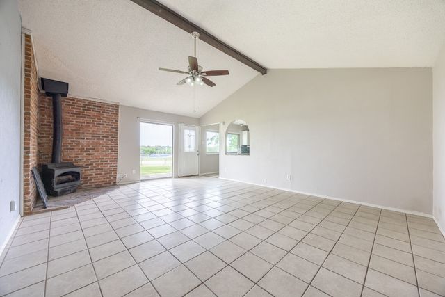 722 Meadowglen Drive, Duncanville, TX 75137