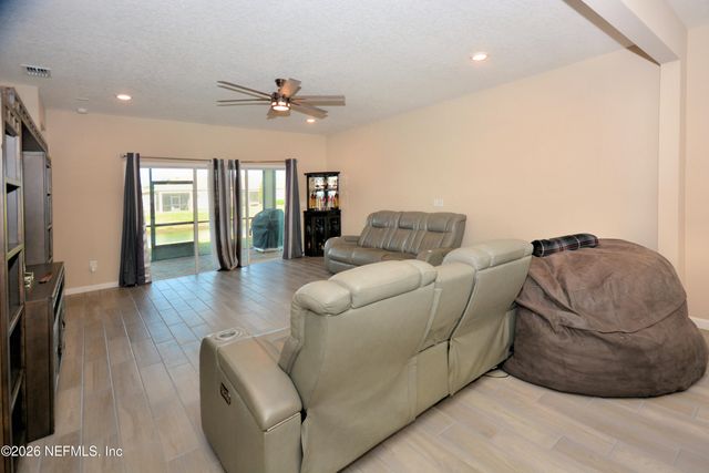 7324 ROCK BROOK Drive, Jacksonville, FL 32222