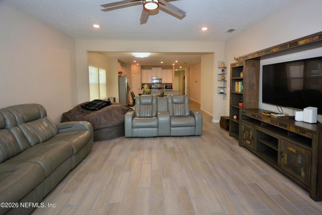 7324 ROCK BROOK Drive, Jacksonville, FL 32222