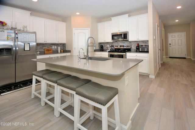 7324 ROCK BROOK Drive, Jacksonville, FL 32222