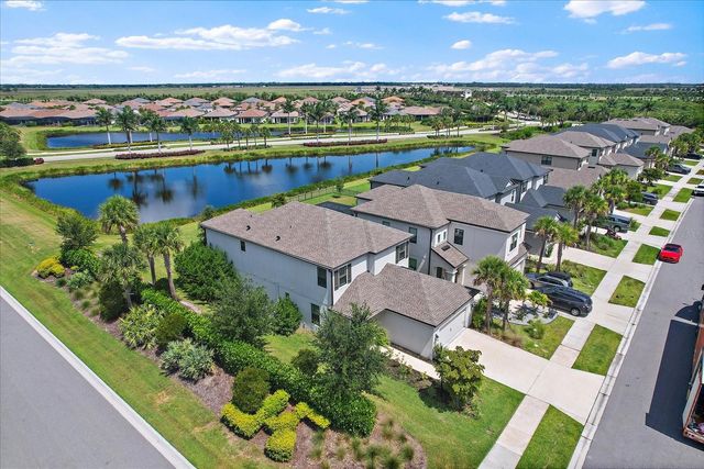 10141 MILKY WAY CIRCLE, Sarasota, FL 34241