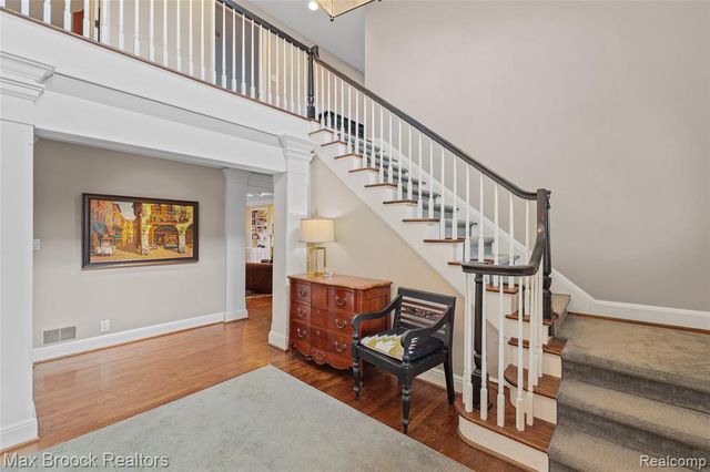 5275 Brookdale Road, Bloomfield Hills, MI 48304