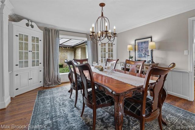 5275 Brookdale Road, Bloomfield Hills, MI 48304