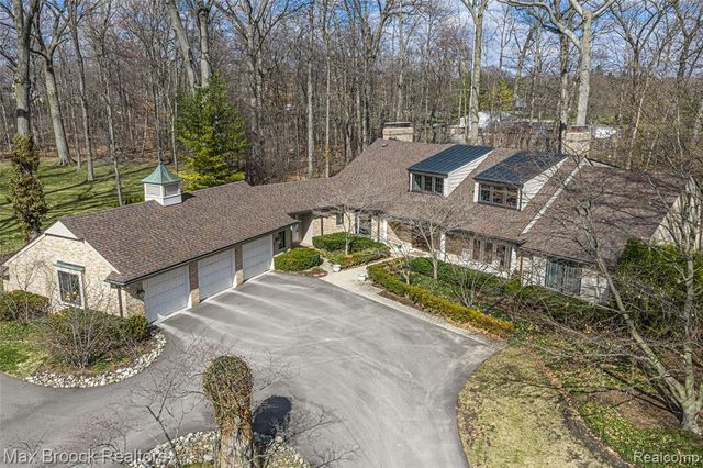 5275 Brookdale Road, Bloomfield Hills, MI 48304