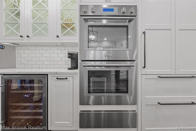 5275 Brookdale Road, Bloomfield Hills, MI 48304