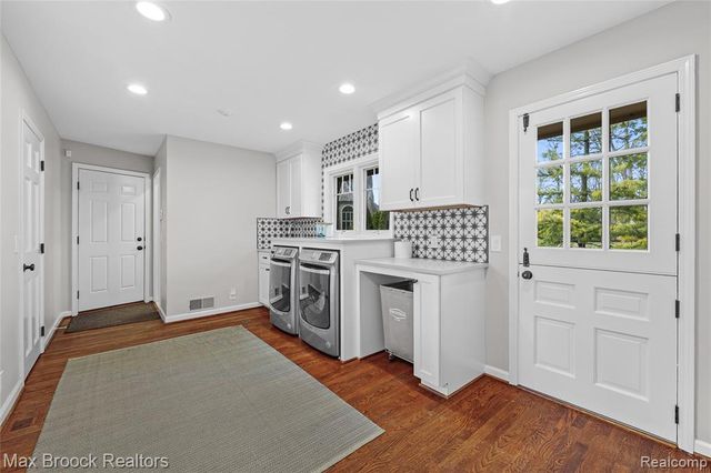 5275 Brookdale Road, Bloomfield Hills, MI 48304