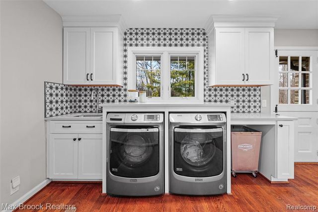 5275 Brookdale Road, Bloomfield Hills, MI 48304
