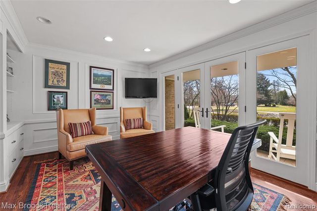 5275 Brookdale Road, Bloomfield Hills, MI 48304