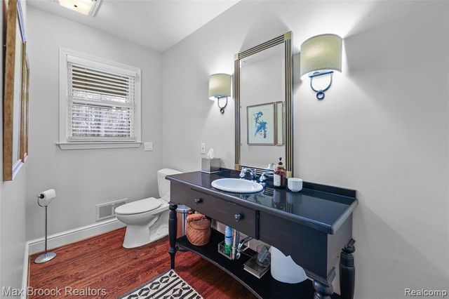 5275 Brookdale Road, Bloomfield Hills, MI 48304