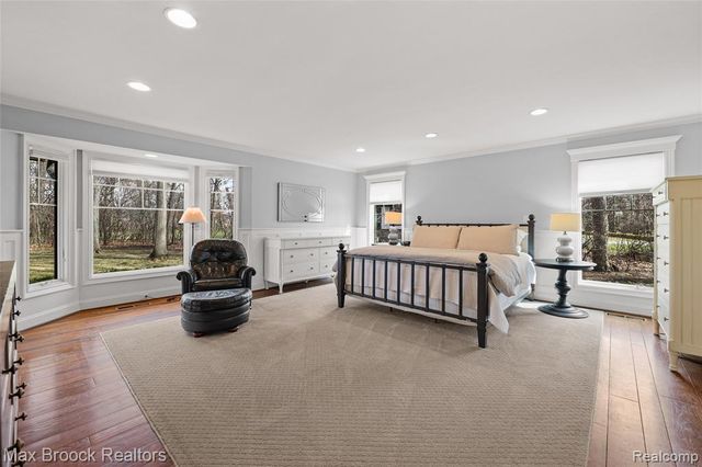 5275 Brookdale Road, Bloomfield Hills, MI 48304