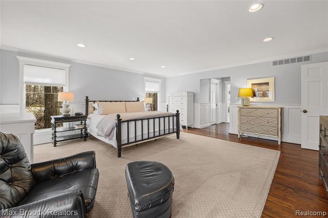 5275 Brookdale Road, Bloomfield Hills, MI 48304