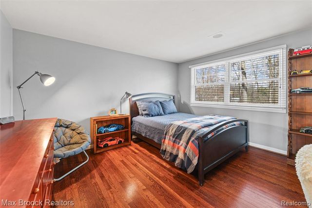 5275 Brookdale Road, Bloomfield Hills, MI 48304