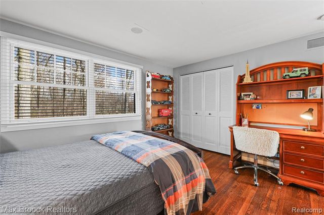 5275 Brookdale Road, Bloomfield Hills, MI 48304
