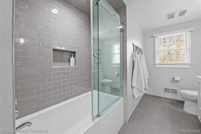 5275 Brookdale Road, Bloomfield Hills, MI 48304