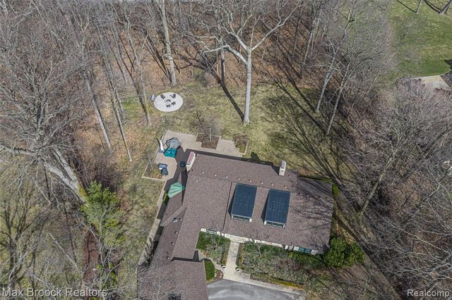 5275 Brookdale Road, Bloomfield Hills, MI 48304