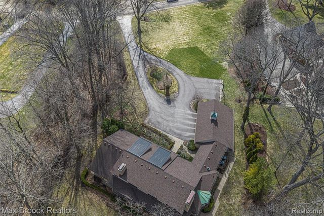 5275 Brookdale Road, Bloomfield Hills, MI 48304