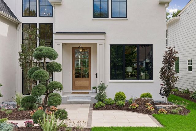 5513 Brookview Avenue, Edina, MN 55424