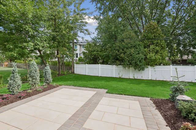 5513 Brookview Avenue, Edina, MN 55424