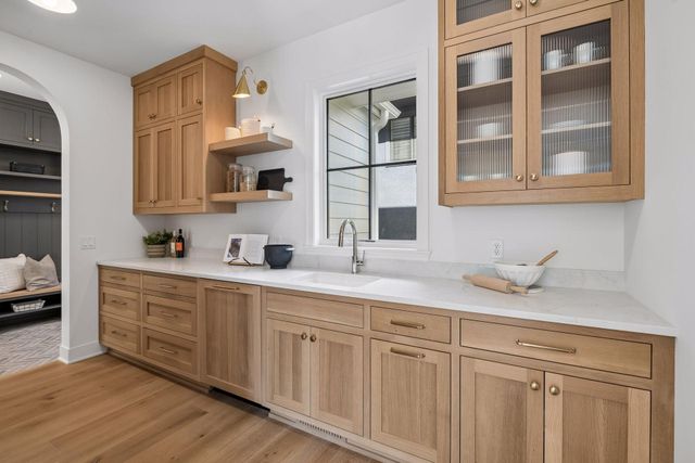 5513 Brookview Avenue, Edina, MN 55424