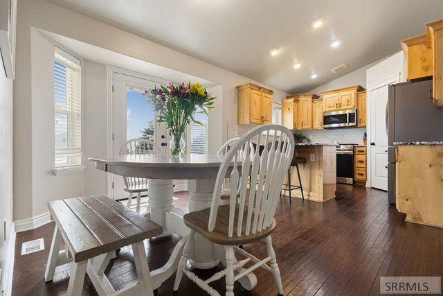 4676 Weigel Circle, Iona, ID 83427