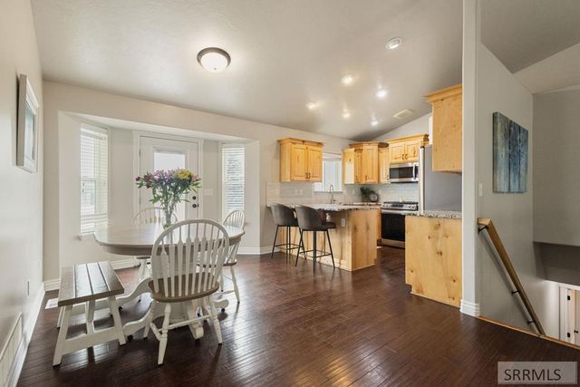 4676 Weigel Circle, Iona, ID 83427