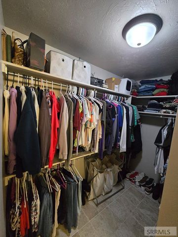 4676 Weigel Circle, Iona, ID 83427