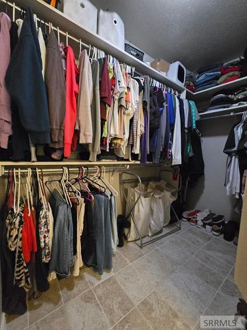 4676 Weigel Circle, Iona, ID 83427