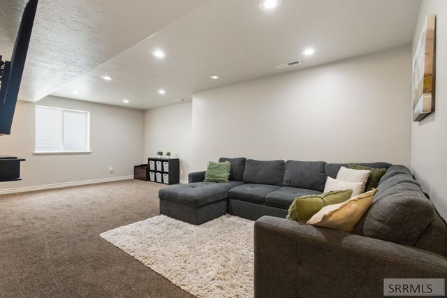 4676 Weigel Circle, Iona, ID 83427