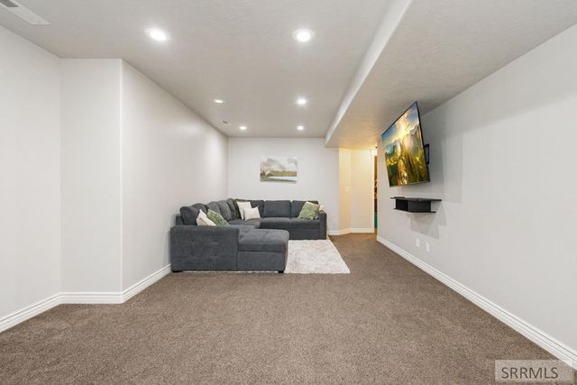 4676 Weigel Circle, Iona, ID 83427