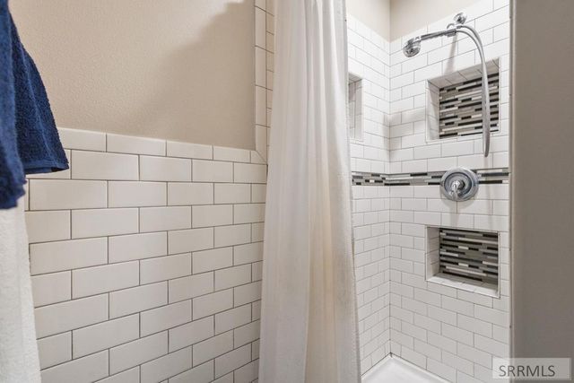 4676 Weigel Circle, Iona, ID 83427