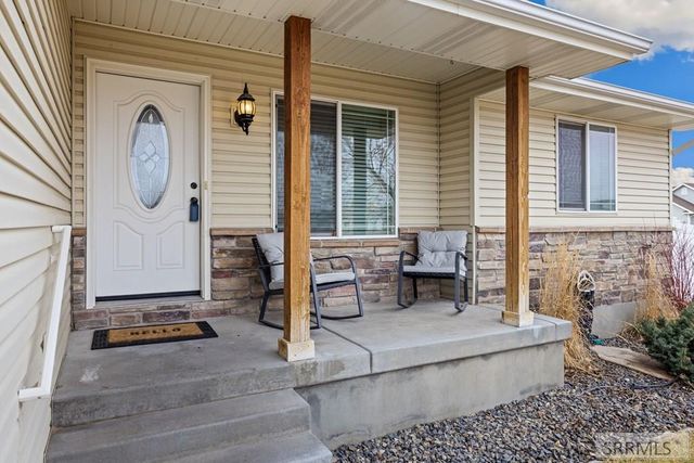 4676 Weigel Circle, Iona, ID 83427