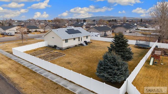 4676 Weigel Circle, Iona, ID 83427