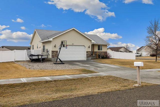 4676 Weigel Circle, Iona, ID 83427