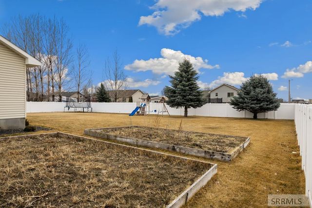 4676 Weigel Circle, Iona, ID 83427