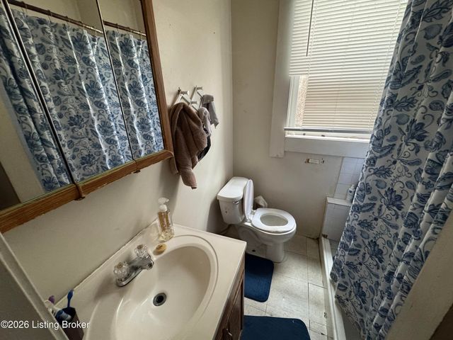 725 Sutcliffe Ave, Louisville, KY 40211