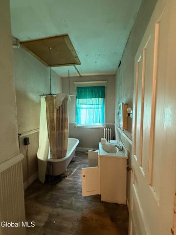 187 Bleecker Street, Gloversville, NY 12078