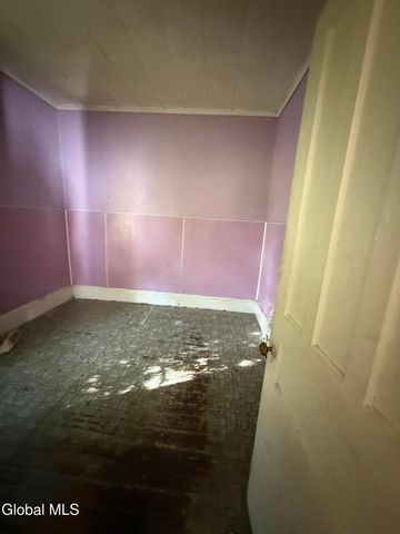 187 Bleecker Street, Gloversville, NY 12078