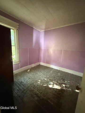 187 Bleecker Street, Gloversville, NY 12078