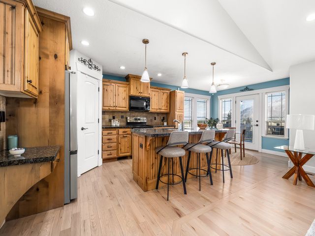 1183 E FOOTHILL DR, Santaquin, UT 84655