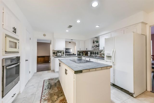 6610 Chancellor Drive, Spring, TX 77379