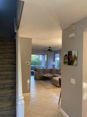 302 September Street, Palm Beach Gardens, FL 33410