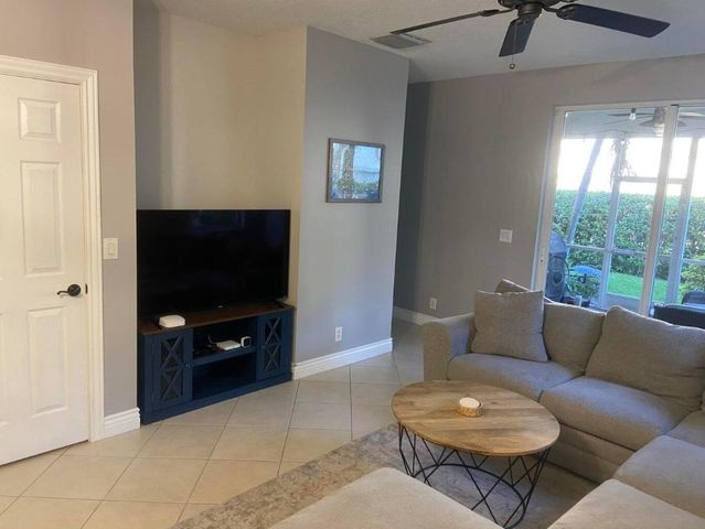 302 September Street, Palm Beach Gardens, FL 33410