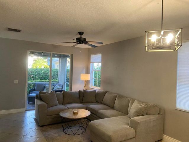 302 September Street, Palm Beach Gardens, FL 33410