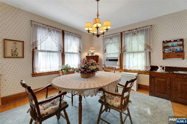 337 Corona Place, Ridgewood, NJ 07450