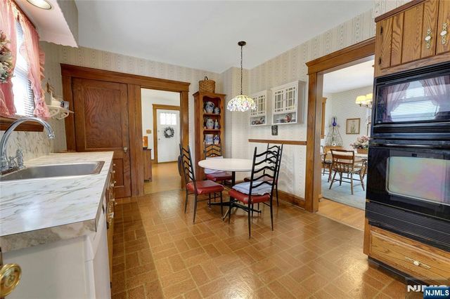 337 Corona Place, Ridgewood, NJ 07450