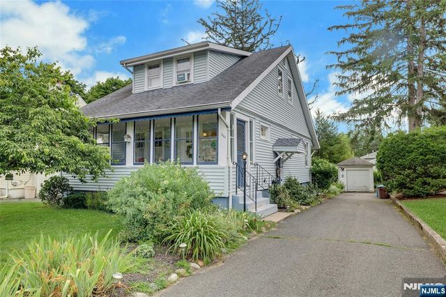 337 Corona Place, Ridgewood, NJ 07450